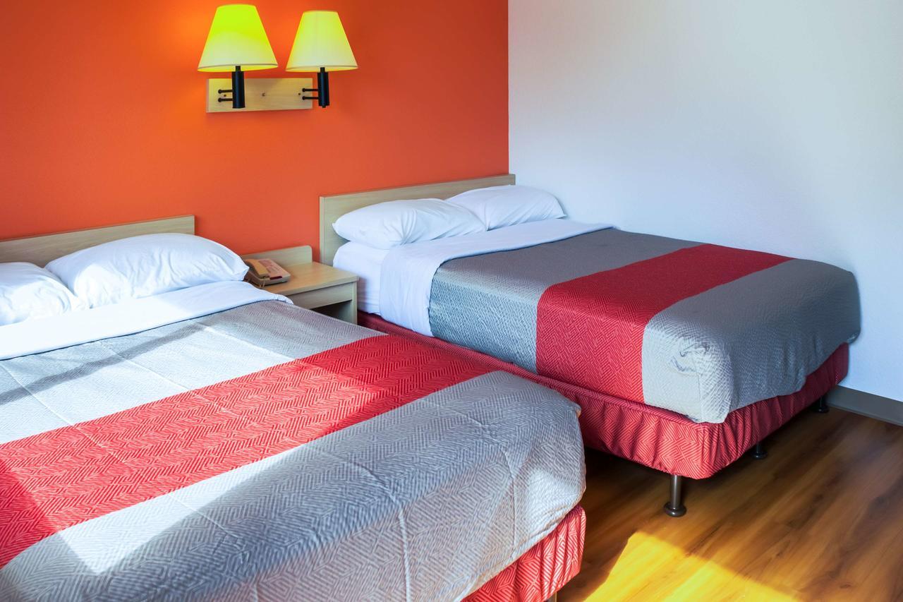 Motel 6-Porterville, Ca מראה חיצוני תמונה