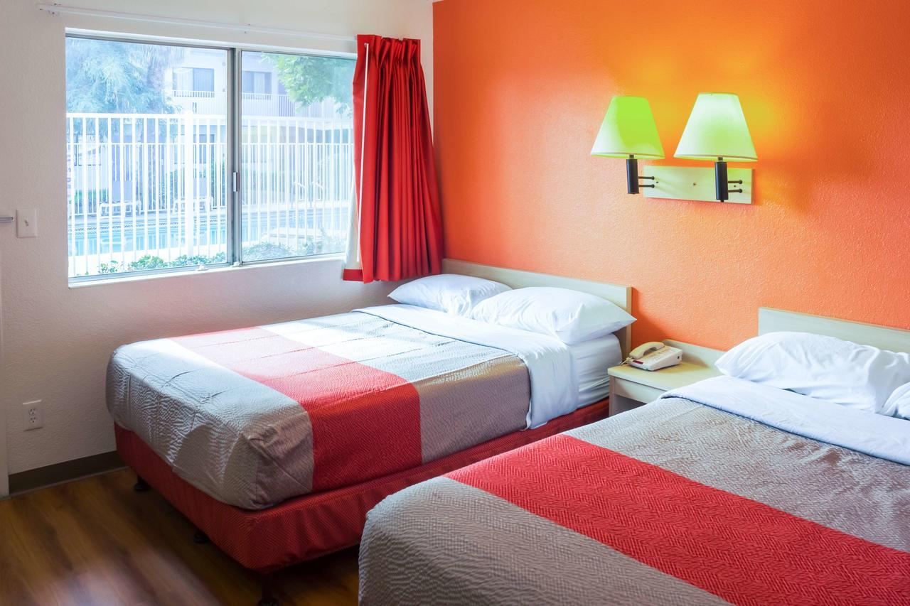 Motel 6-Porterville, Ca מראה חיצוני תמונה