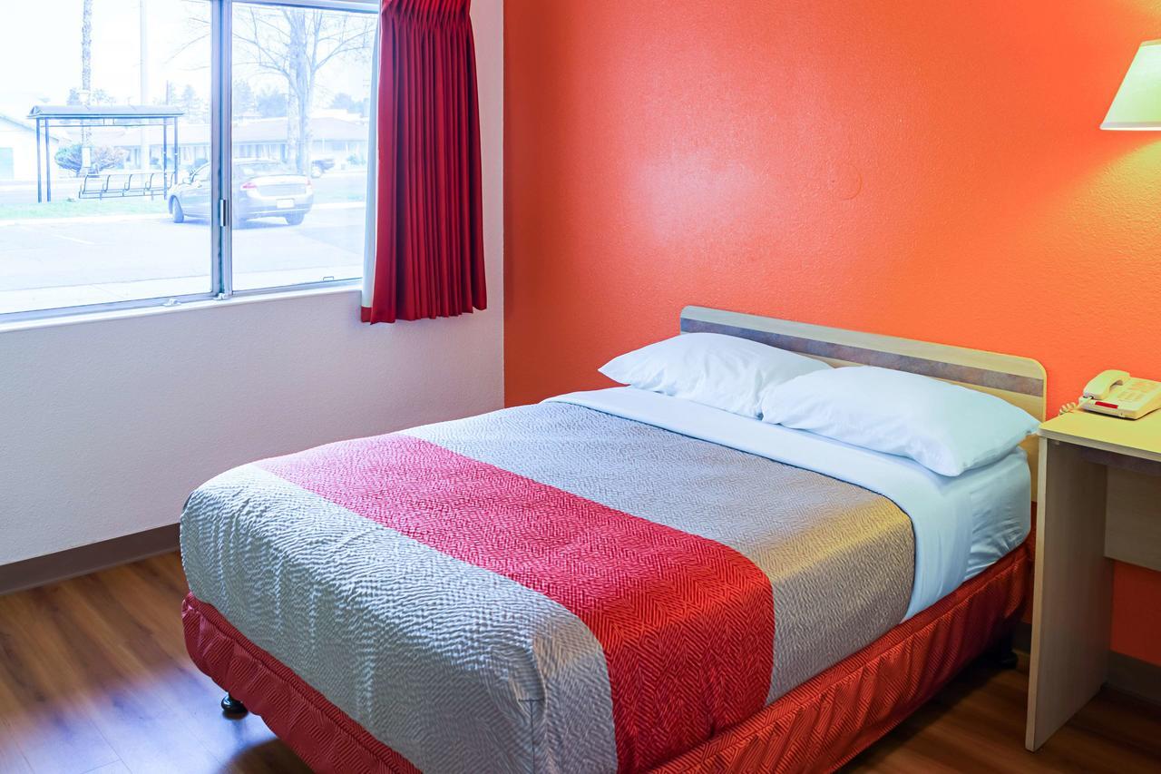 Motel 6-Porterville, Ca מראה חיצוני תמונה