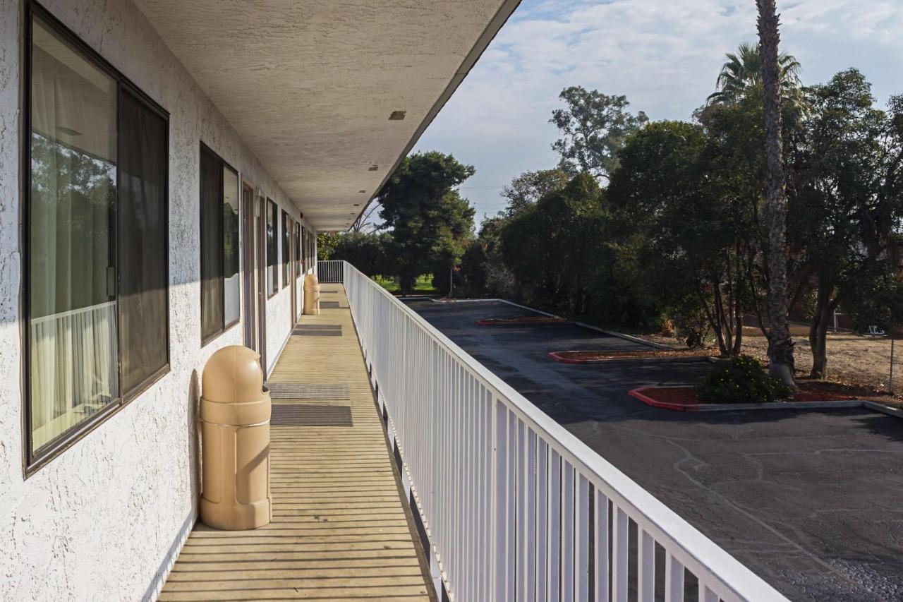 Motel 6-Porterville, Ca מראה חיצוני תמונה
